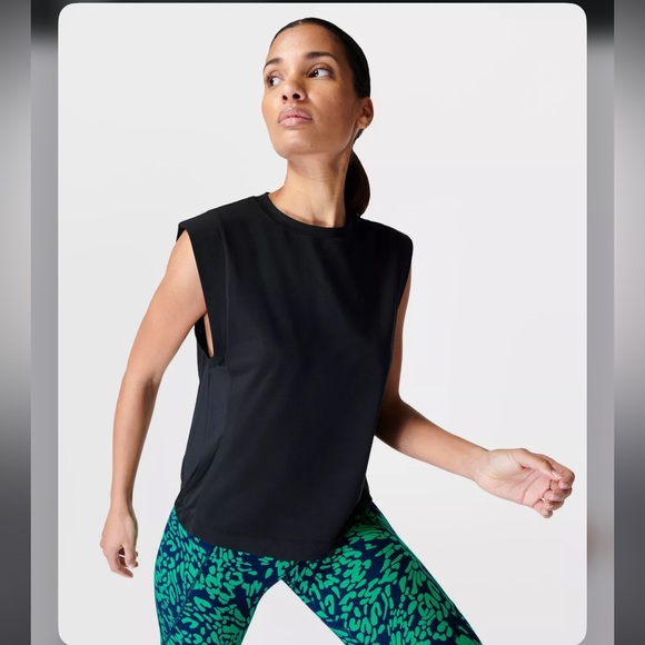 NWT Sweaty Betty Breathe Easy Boxy T-Shirt - Picture 1 of 9